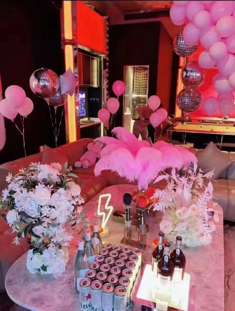 N11商务KTV预订《杭州夜之魅力：拥抱多彩夜生活》